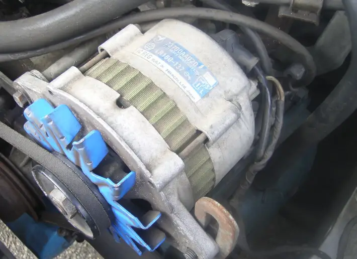 How to test an alternator without a multimeter